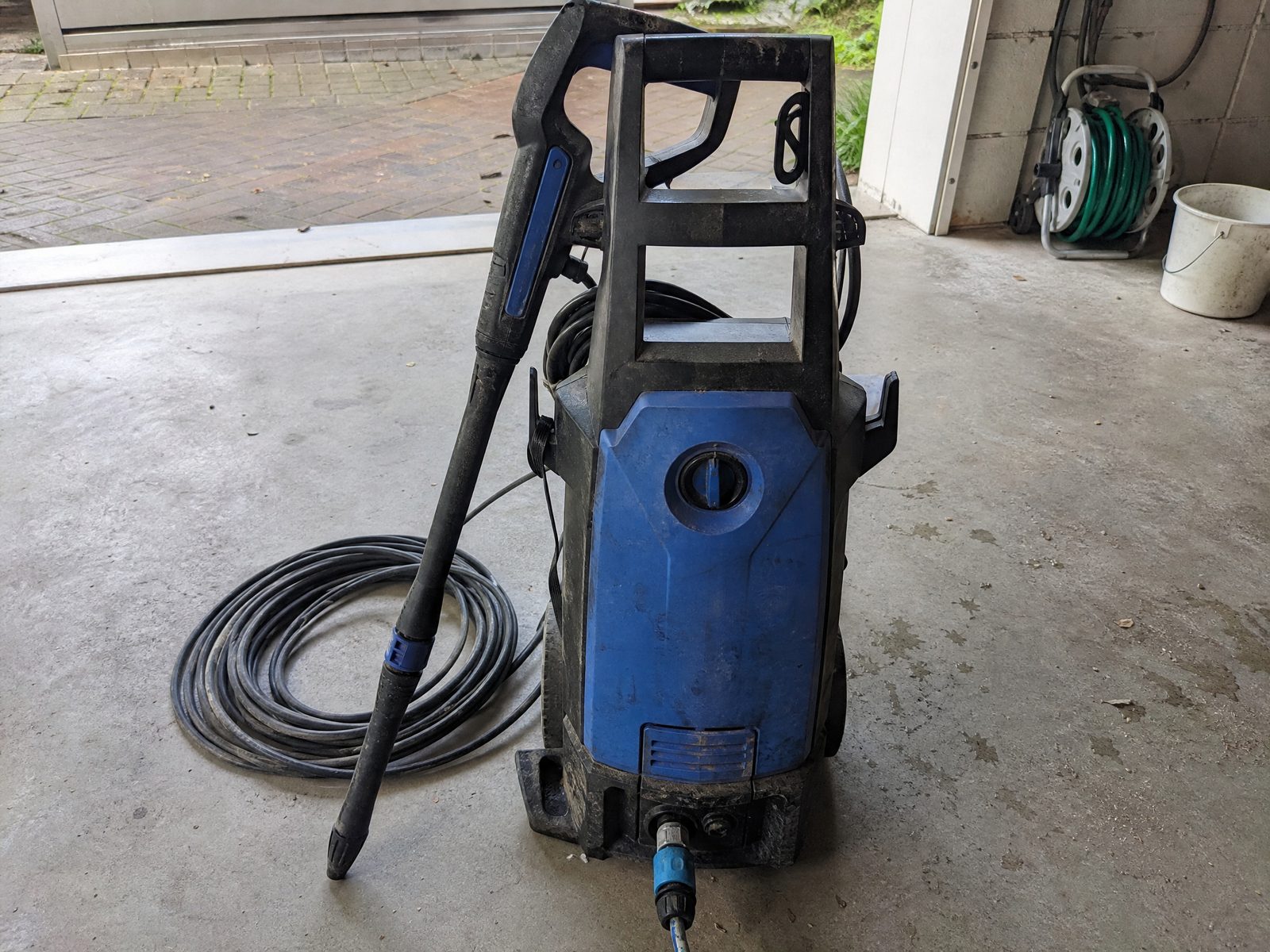 Ozito pressure washer