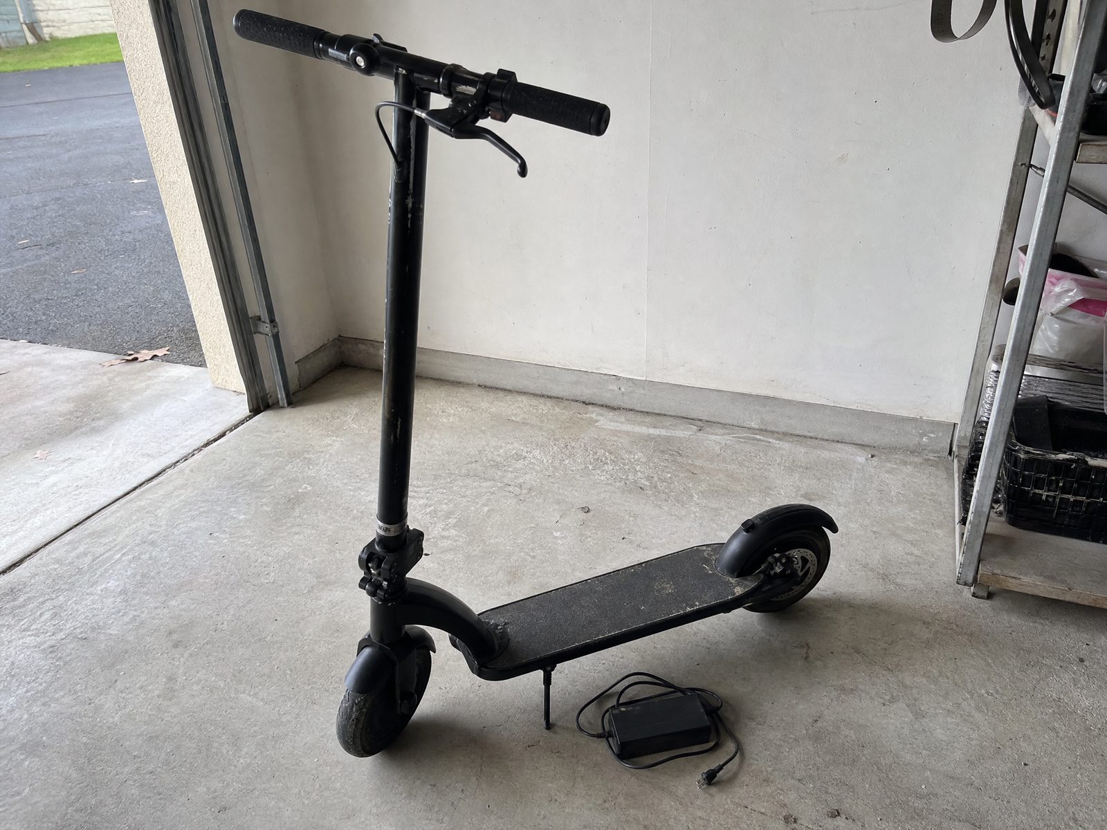 Electric scooter, 25km range
