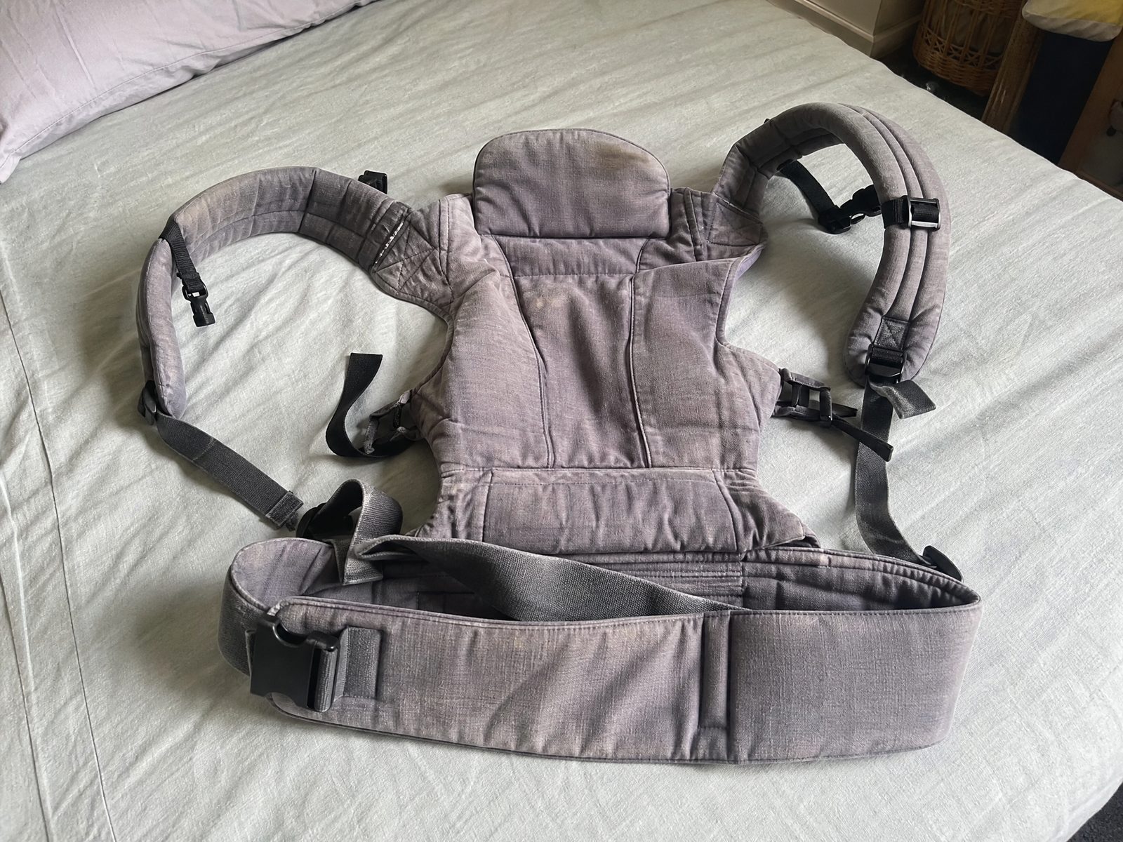 Baby carrier, ergonomic