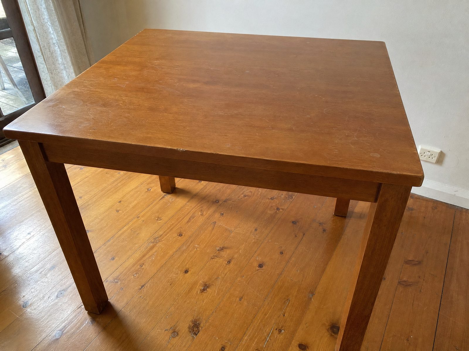 Dining table, 4 seat
